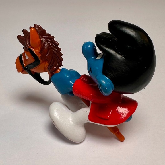 Vintage Hobby Horse Smurf Figurine – Schleich Bully – Peyo – W. Germany - Picture 5 of 7